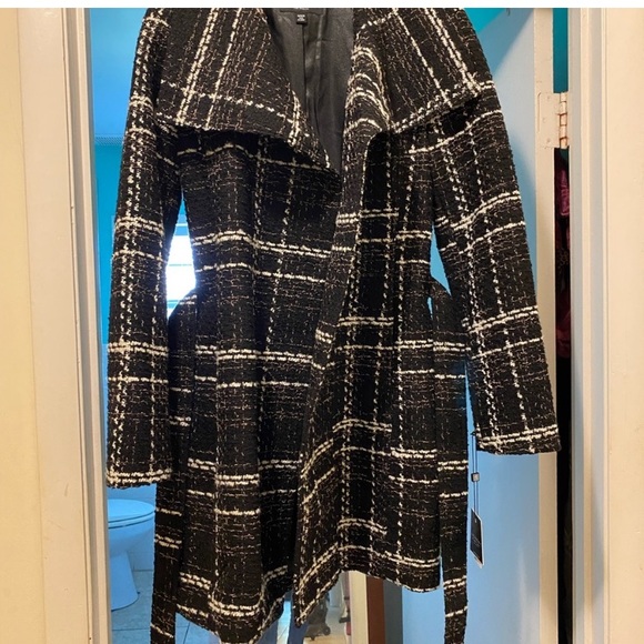 Black Plaid Tweed Winter Coat - Picture 1 of 11